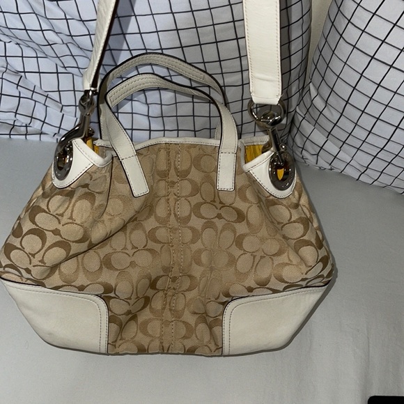 Coach Hadley signature duffle bag/wrist bag. Medium size - Picture 12 of 16